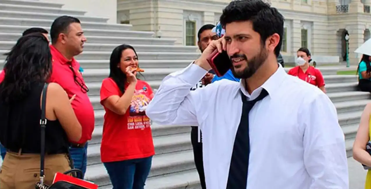 "Realizaré una vigilia y huelga de sed de todo el día por los derechos de los trabajadores", subrayó Casar, congresista por Texas.