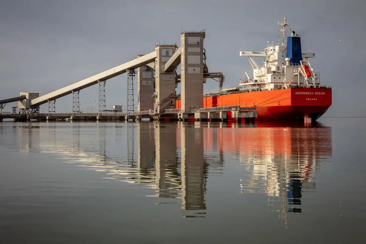 Bahía Blanca espera por instalar la planta de GNL en su puerto.
