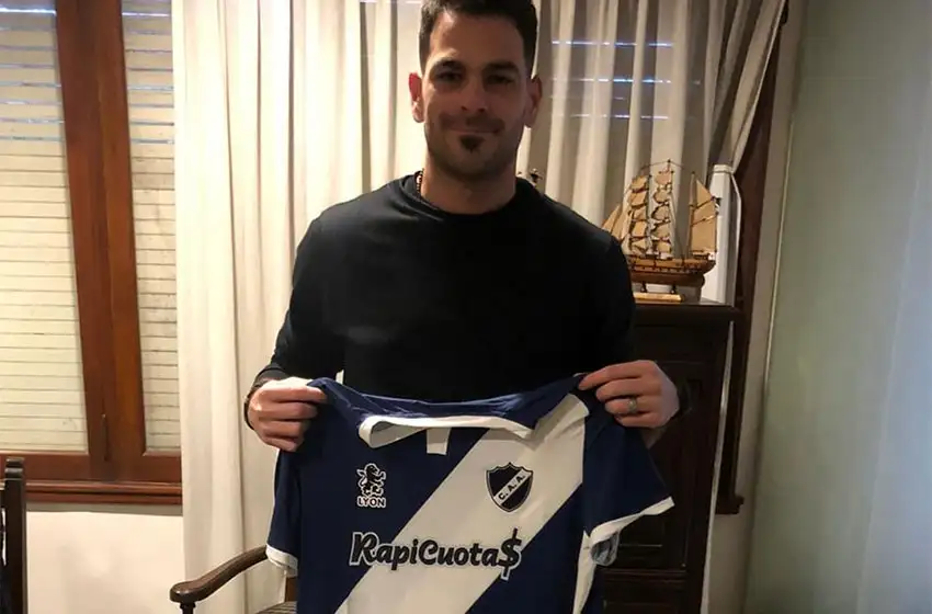 Alsina renovó con Alvarado