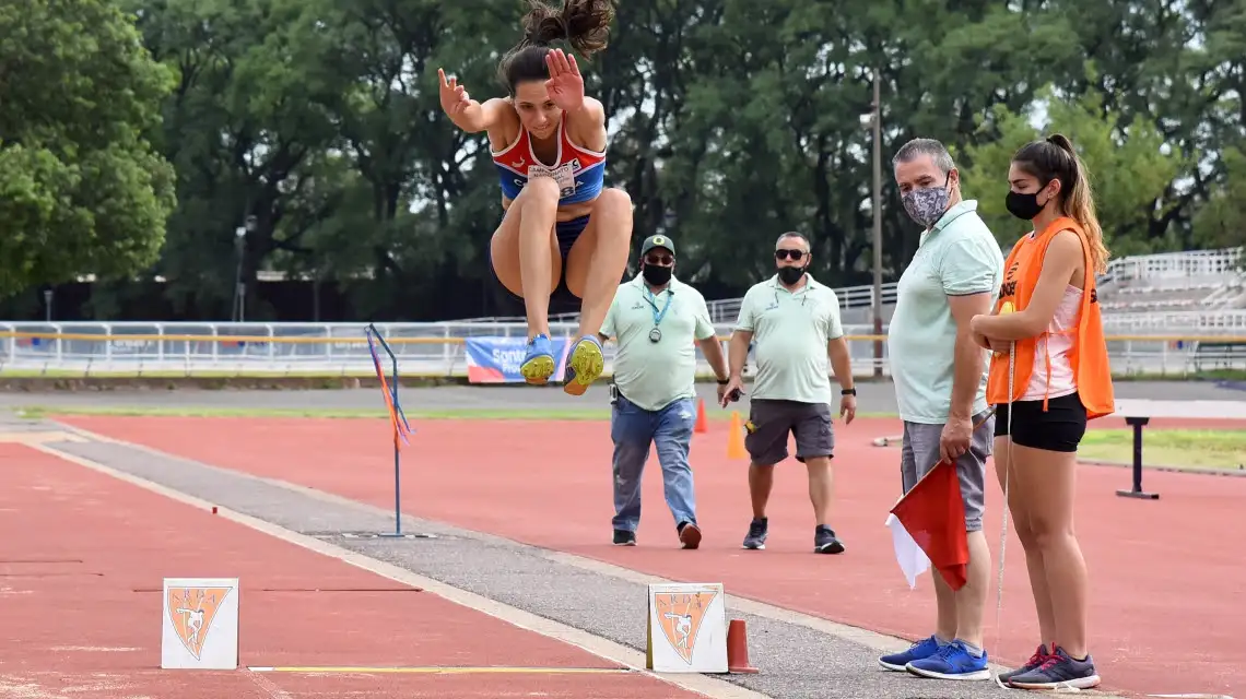 Comenzó el 100° Campeonato Nacional de Mayores de Atletismo “Braian Toledo”