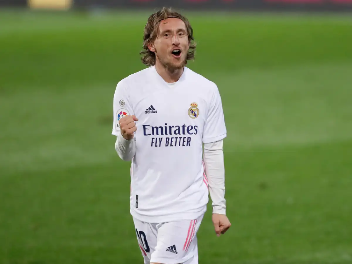 Real Madrid ganó de visitante y llegó a la cima