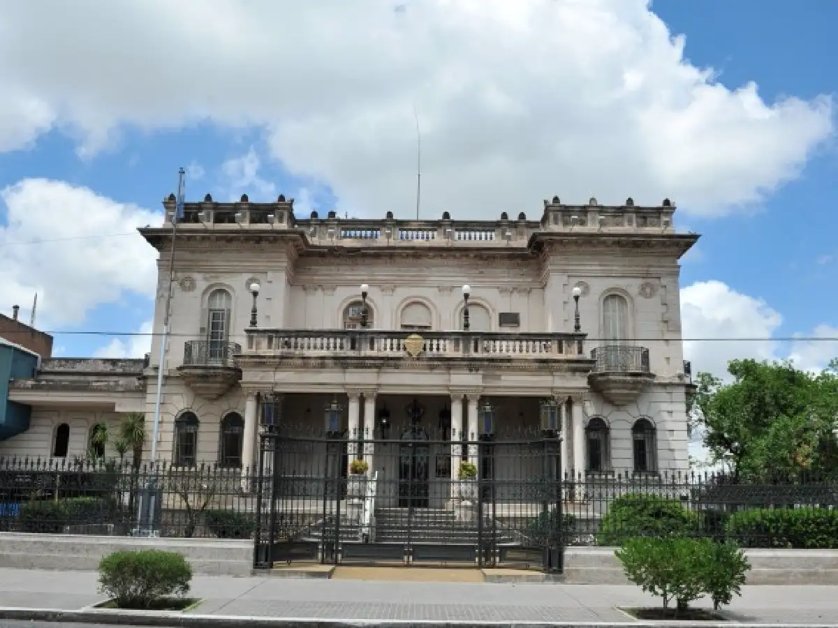 ¿Cuánto cobra el intendente y los funcionarios municipales?