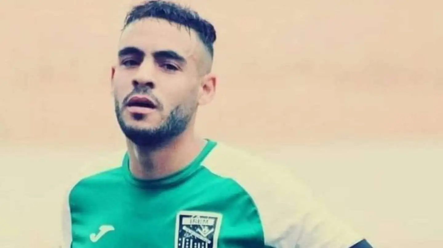 Murió un jugador de fútbol por un golpe en la cabeza en pleno partido