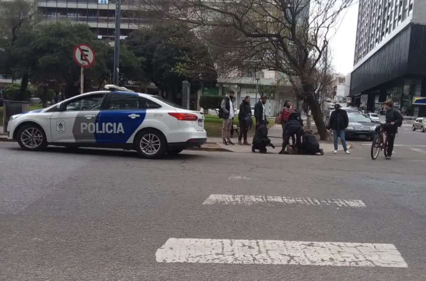 Un policía le salvó la vida a un hombre de 90 años