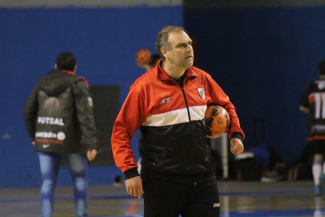 Cristian Peratta: “Mar del Plata es la única ciudad donde el futsal no hizo pie”