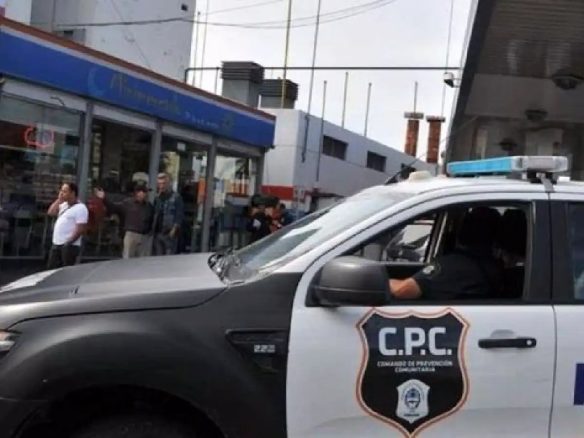 Una mujer embarazada fue baleada mientras iba en moto