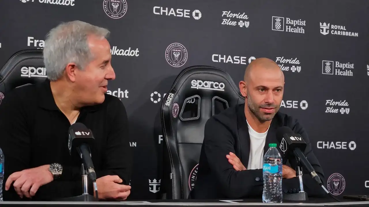 Javier Mascherano junto a Jorge Mas, presidente del Inter Miami.