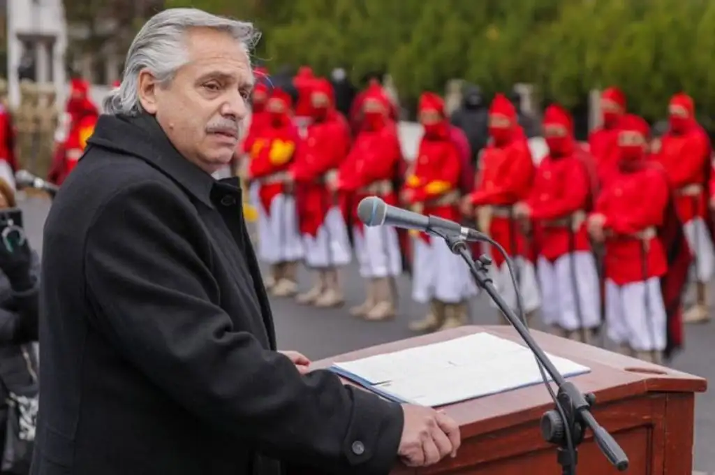 Fernández juró ante Güemes vacunar rápidamente a todos los argentinos