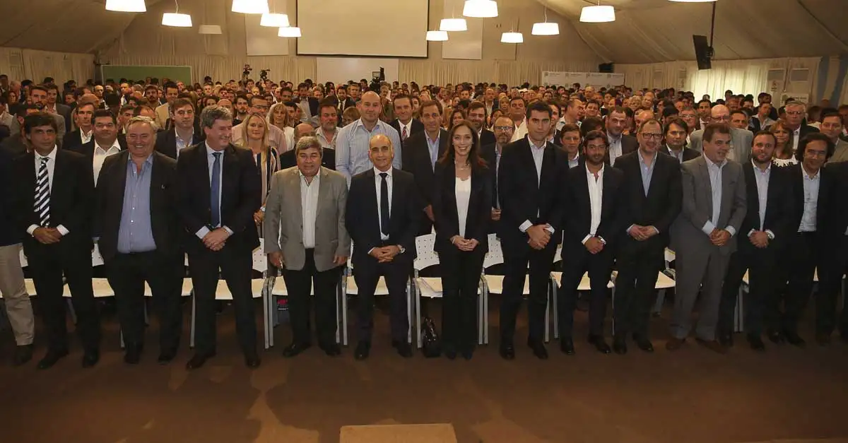 Arroyo participó junto a Vidal del último gabinete ampliado del año