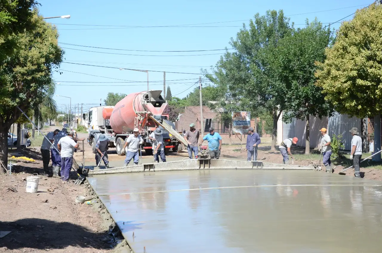 Récord: el gobierno municipal pavimentó 73 cuadras durante el 2022   