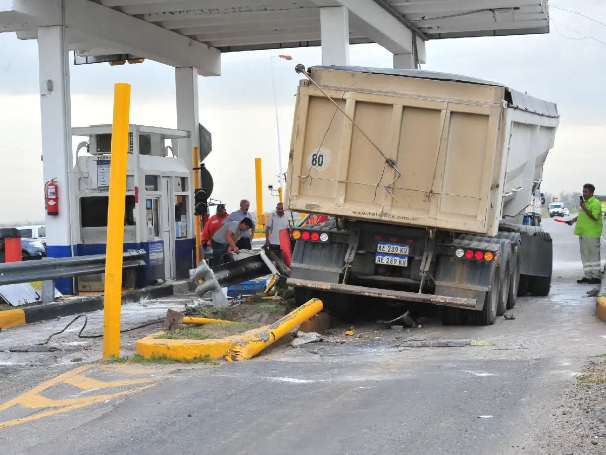 Tras el accidente, especialista sugiere un peaje electrónico de flujo libre