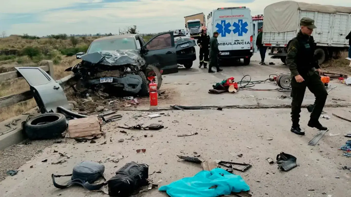 Trágico choque múltiple en la Ruta 35: hay dos muertos y dos heridos