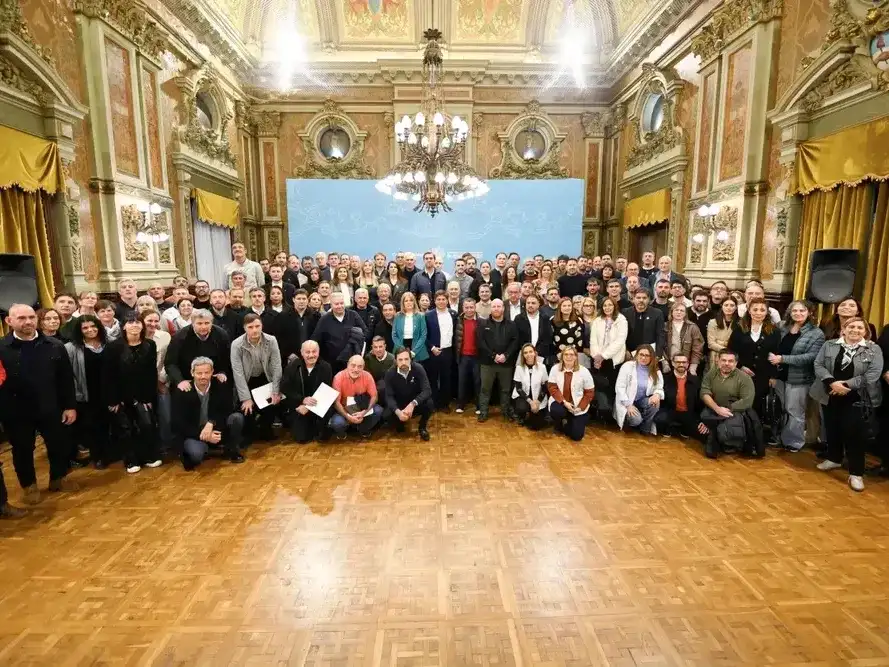 Kreplak también alertó sobre el recorte de programas nacionales como Remediar y sostuvo que la saturación hospitalaria es cada vez mayor, especialmente en las guardias.