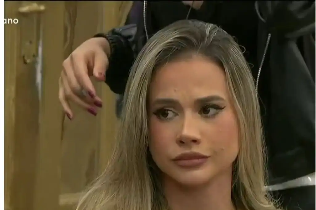 Sanción a Cinzia