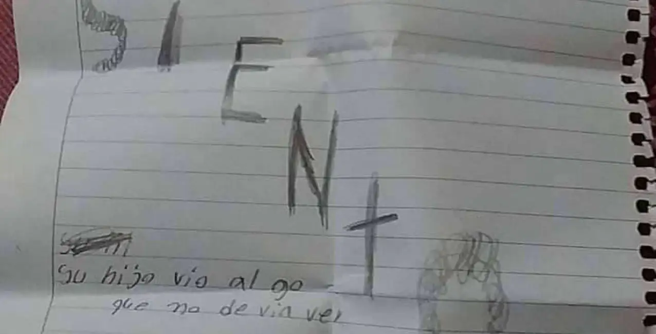 Encontró a su hijo muerto junto a una carta: “Lo siento, su hijo vio algo que no debía ver”