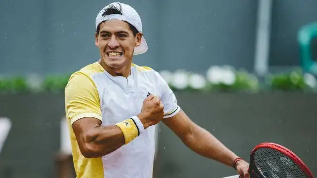 Sebastián Báez venció a Thien y volverá al Top 50 del ranking ATP.