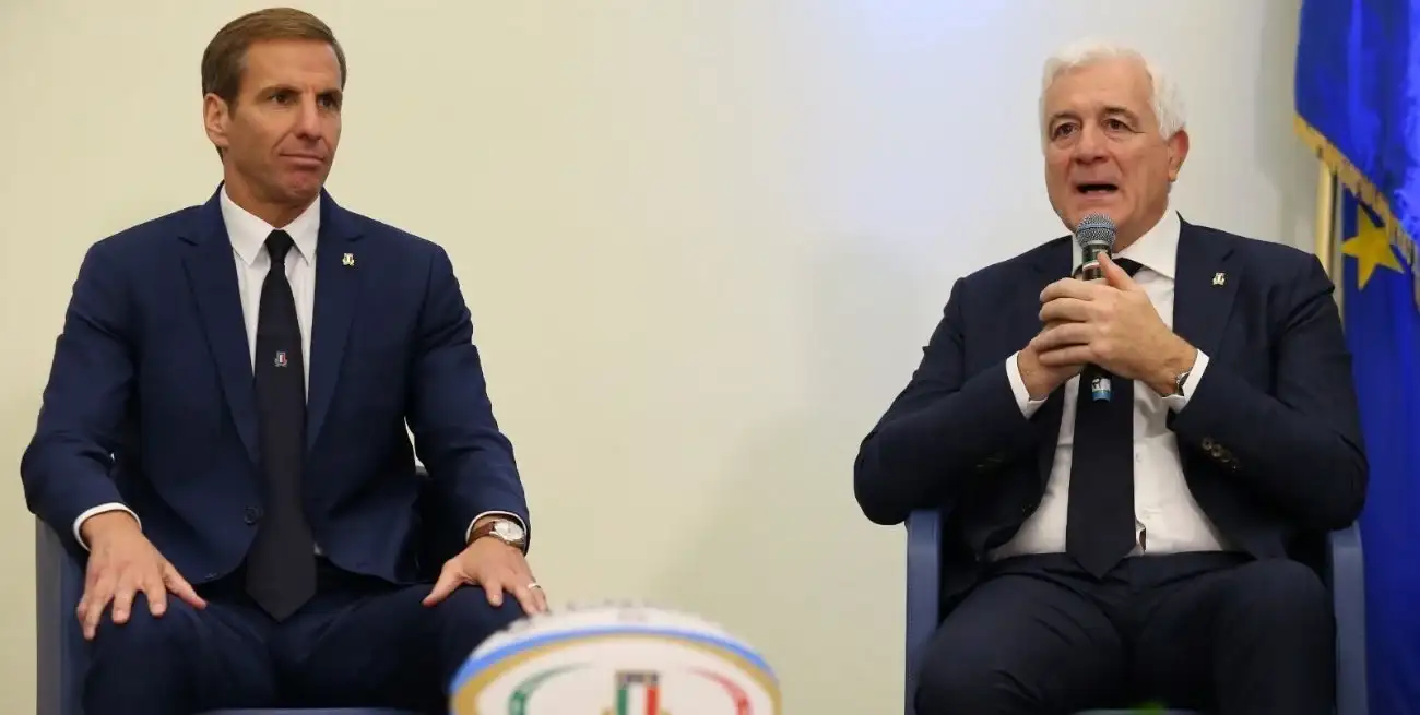 Gonzalo Quesada junto a Marzio Innocenti, Presidente de la Federación Italiana de Rugby (FIR). Crédito: Prensa FIR.