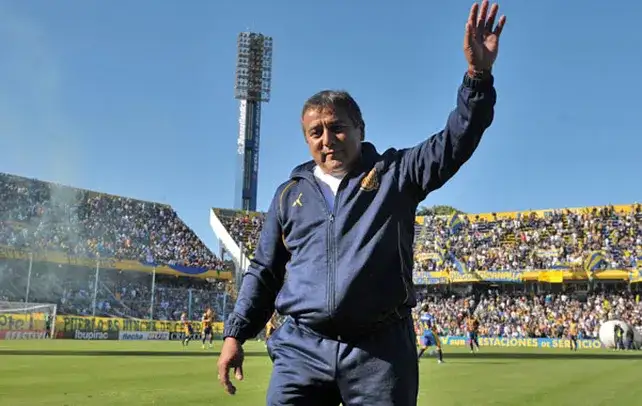 Dolor en el mundo el fútbol: murió Omar “Negro” Palma