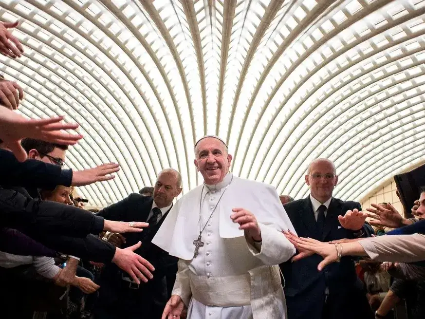 El papa Francisco tiene una leve mejoría. Archivo