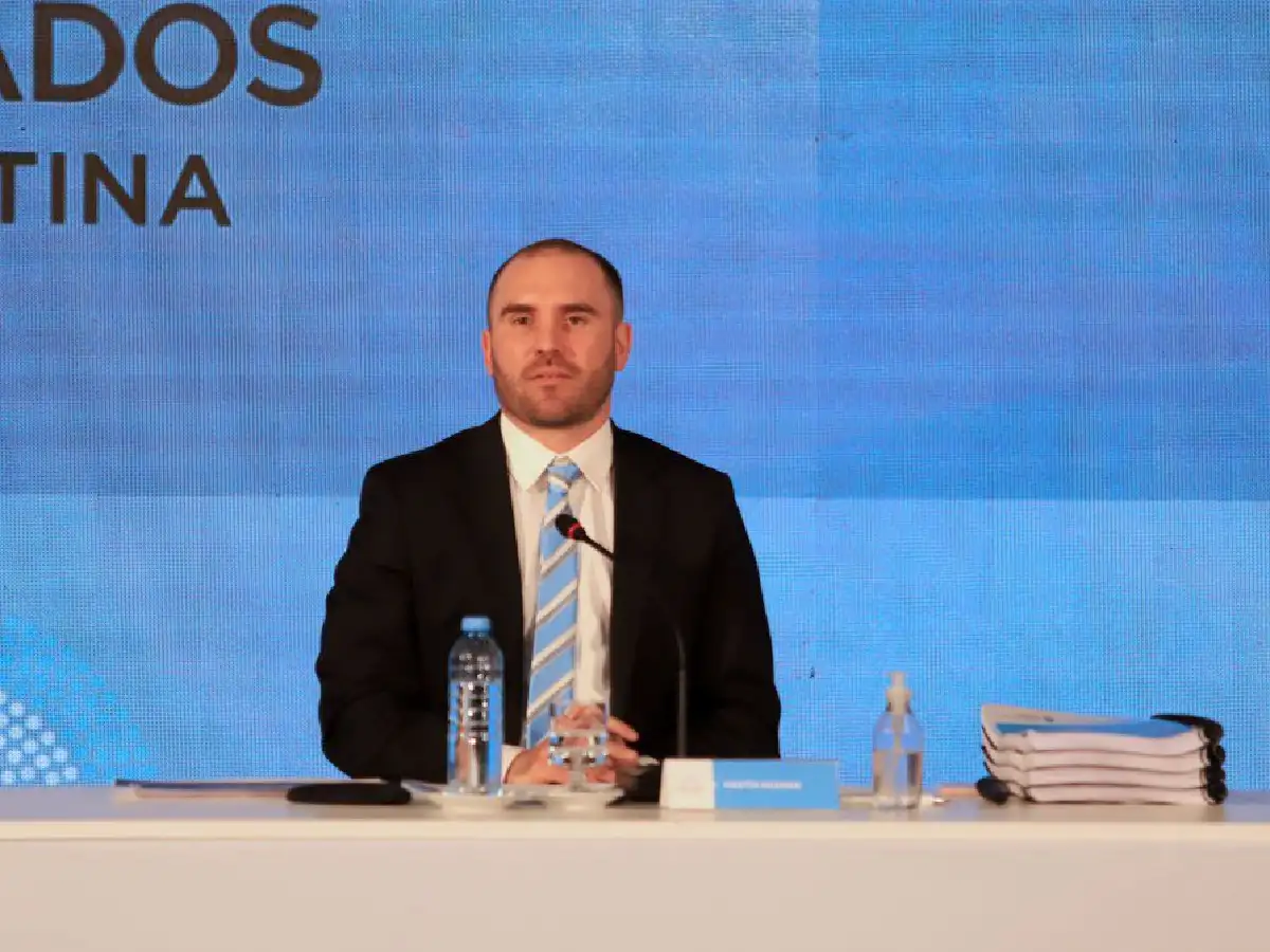 Según Guzmán, la economía muestra "una tenue recuperación"