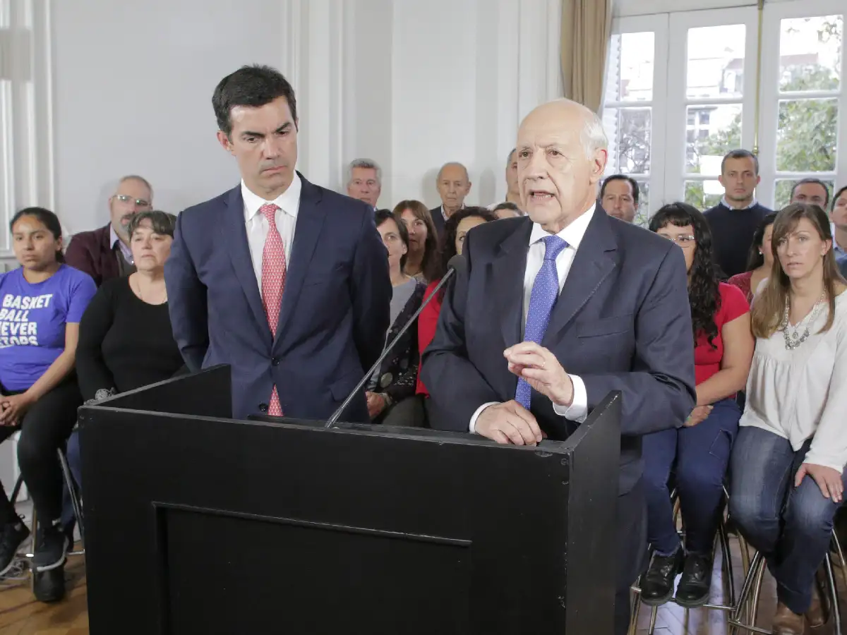 Lavagna presentó su programa de emergencia alimentaria