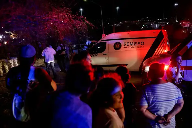 Las víctimas del accidente fueron asistidas en lugar y luego fueron derivadas a hospitales.