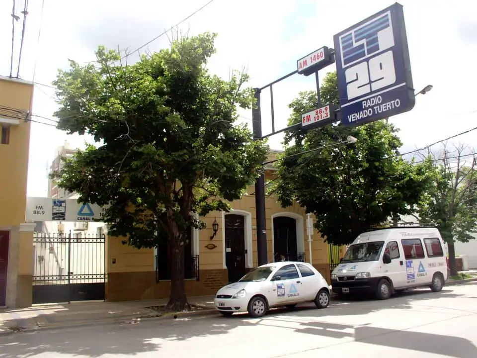 El histórico edificio de la AM venadense de Avenida Casey 642.