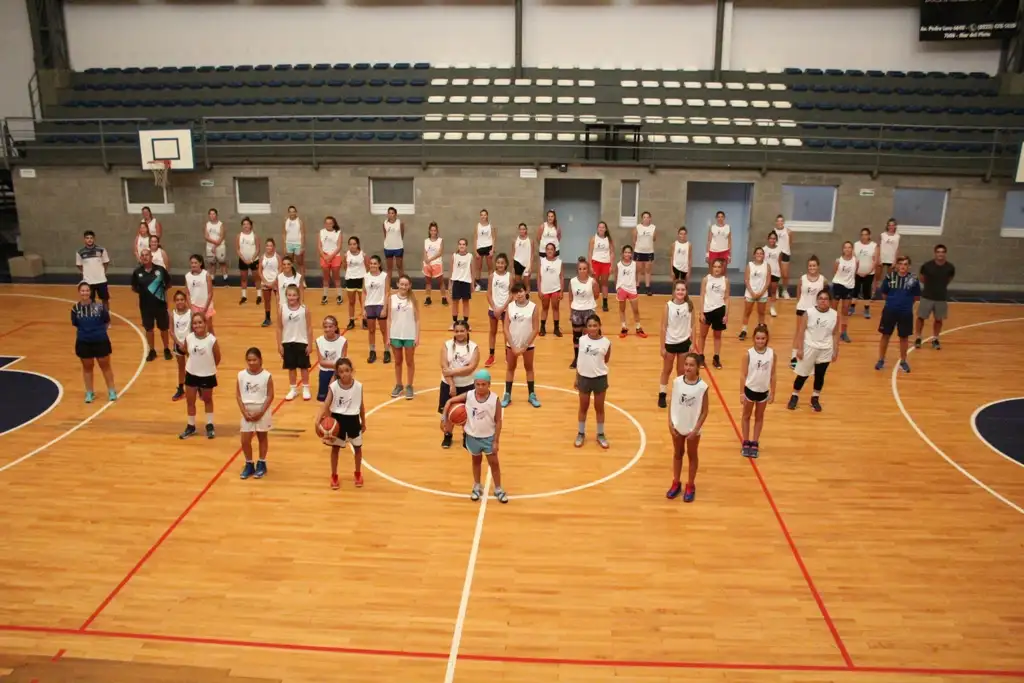 Tercer Campamento de Básquet Femenino en Peñarol