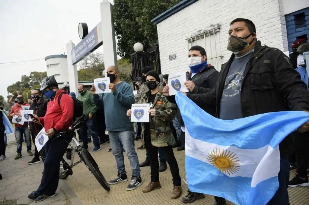 La policía de la provincia de Santa Fe planteó demandas laborales