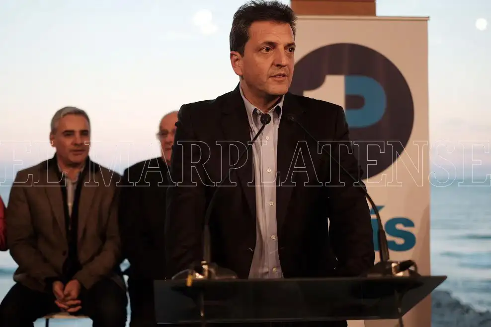 Massa: “Si no hay políticas tributarias, el puerto no va a arrancar nunca"