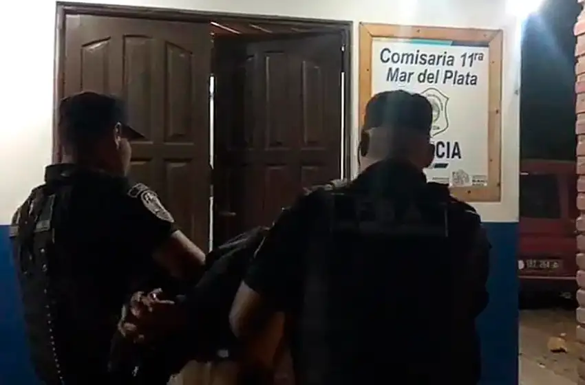 Robó una moto y escapó, pero los vecinos le dieron alcance y lo retuvieron