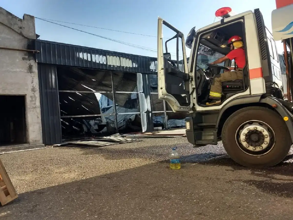 Rafaela: incendio en una fábrica de colchones