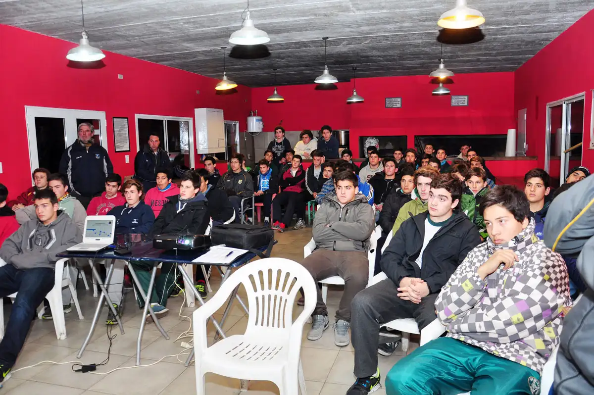 Concentración M16 en Tandil