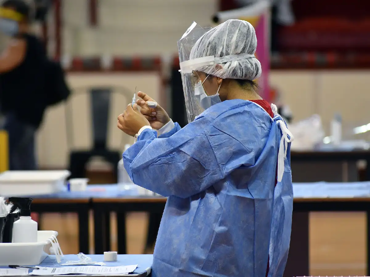 Reportaron 5.417 contagios y 163 muertes en las últimas 24 horas en el país
