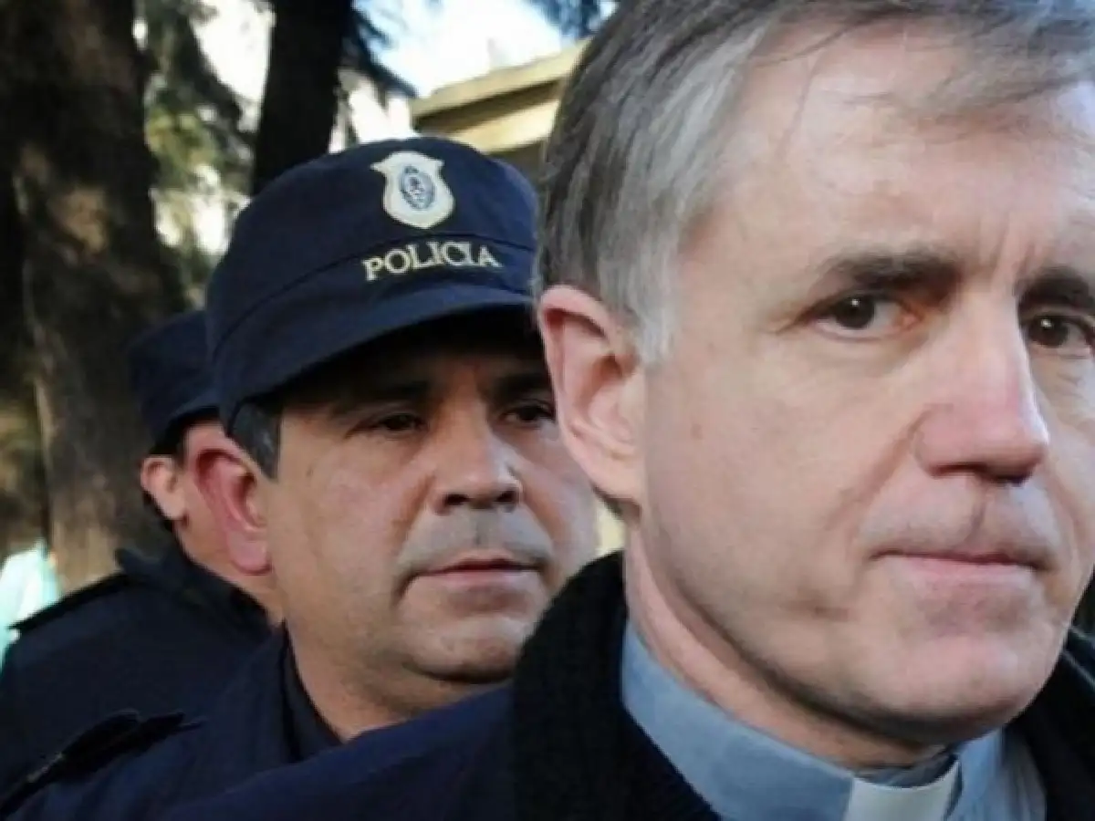 El padre Grassi estará en el registro de violadores