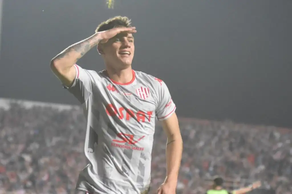Unión enfrenta a River en el Monumental