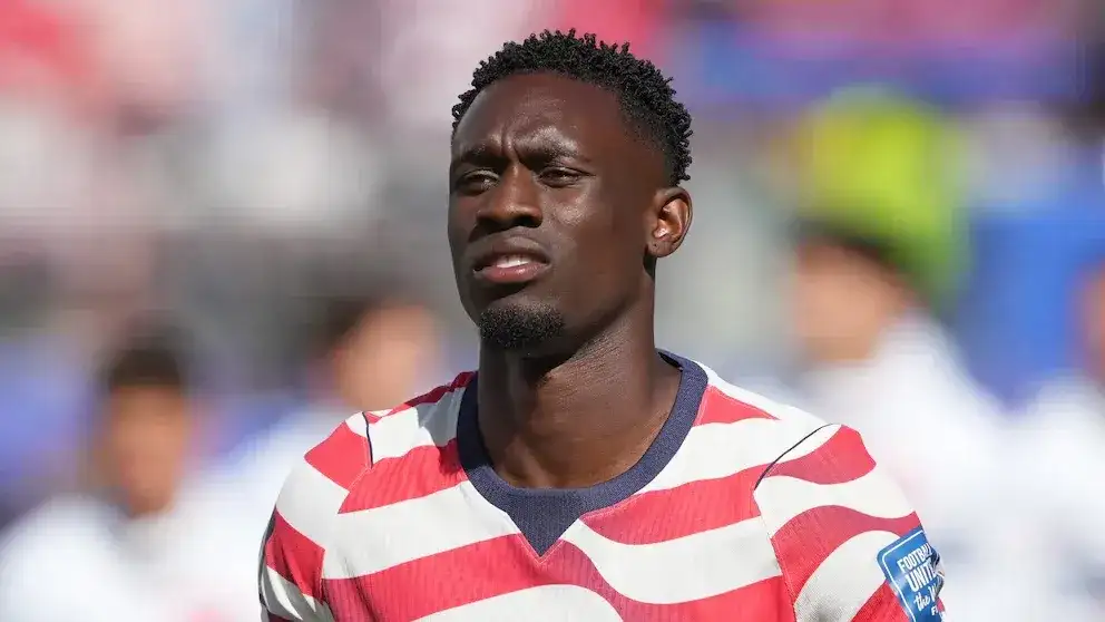 Folarin Balogun podrá jugar los octavos de final ante Bélgica pese a haber sido expulsado frente a Bosnia (Darren Yamashita-Imagn Images)