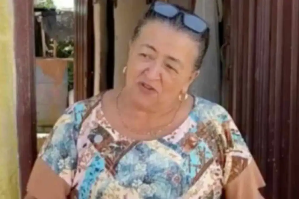 Miryam, la mujer colombiana fanática de los chismes.