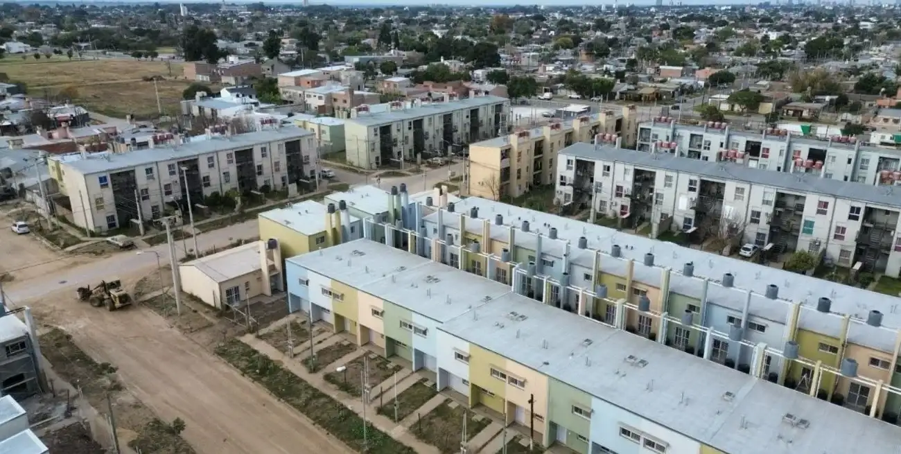 La Villa Deportiva ubicada en La Esmerlada II desde una vista aérea.
