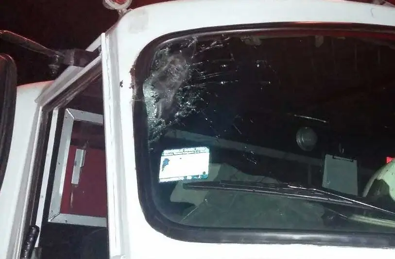Hirió de un piedrazo a un bombero que iba a apagar un incendio