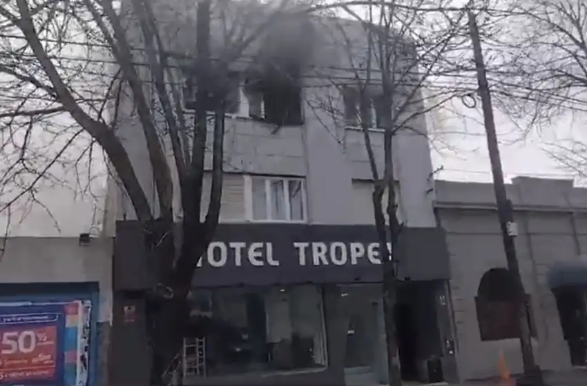 Se prendió fuego la habitación de un hotel del macrocentro