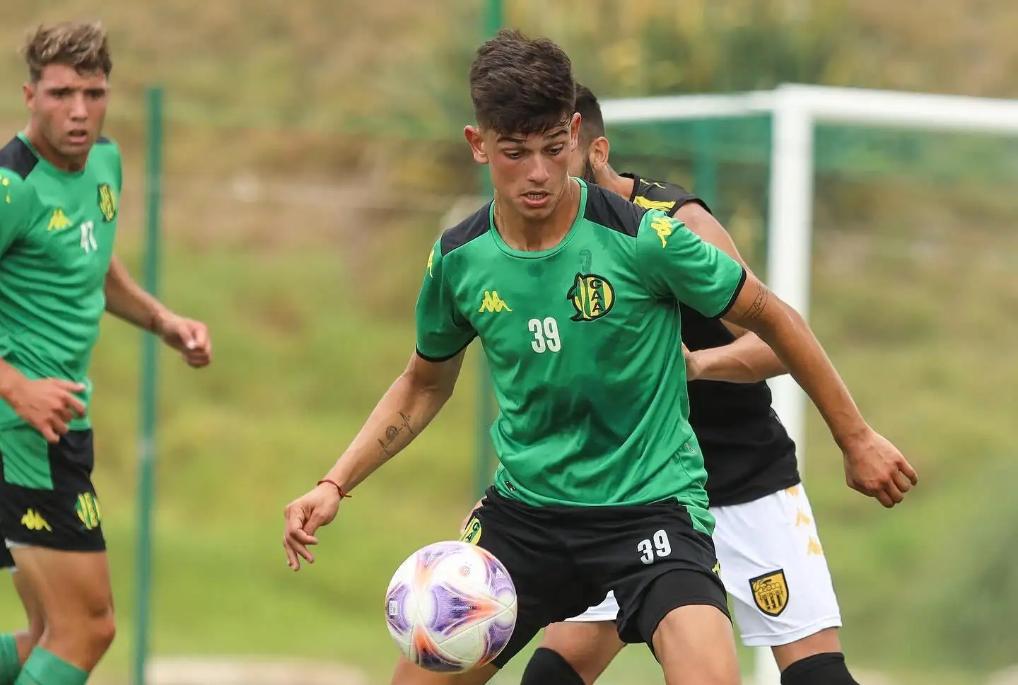 Aldosivi se midió con Santamarina en su predio