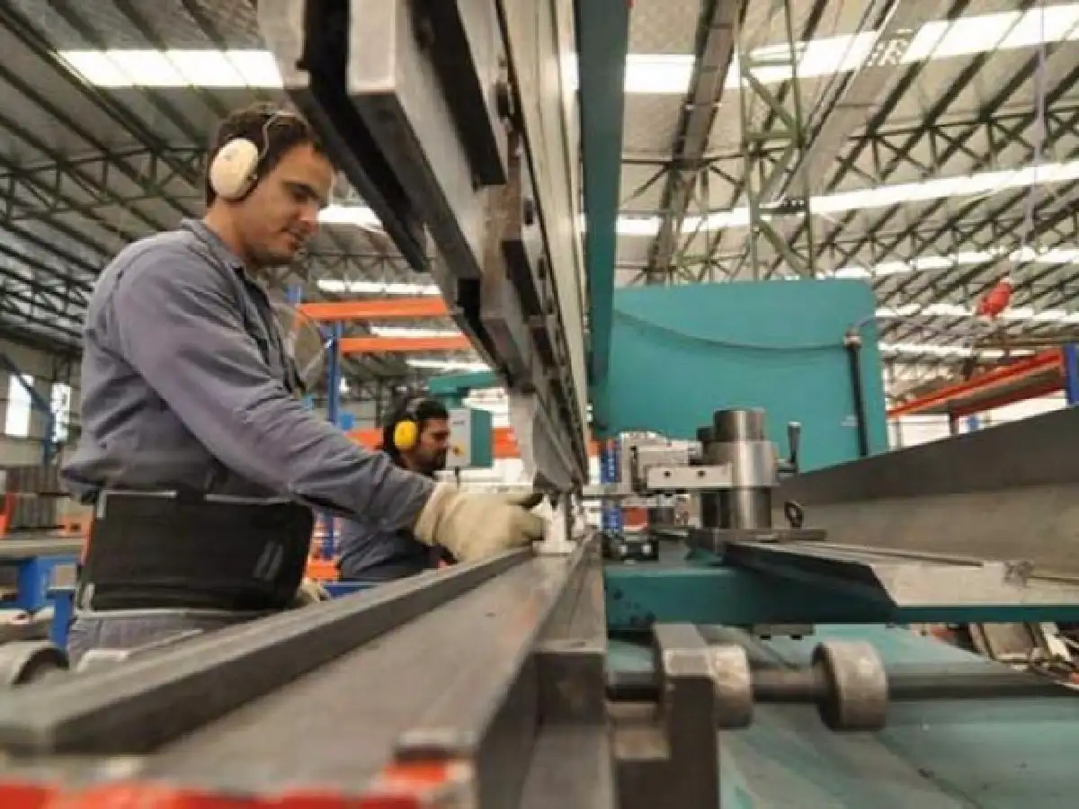 Estiman que producción de pymes industriales bajó 3,8% 