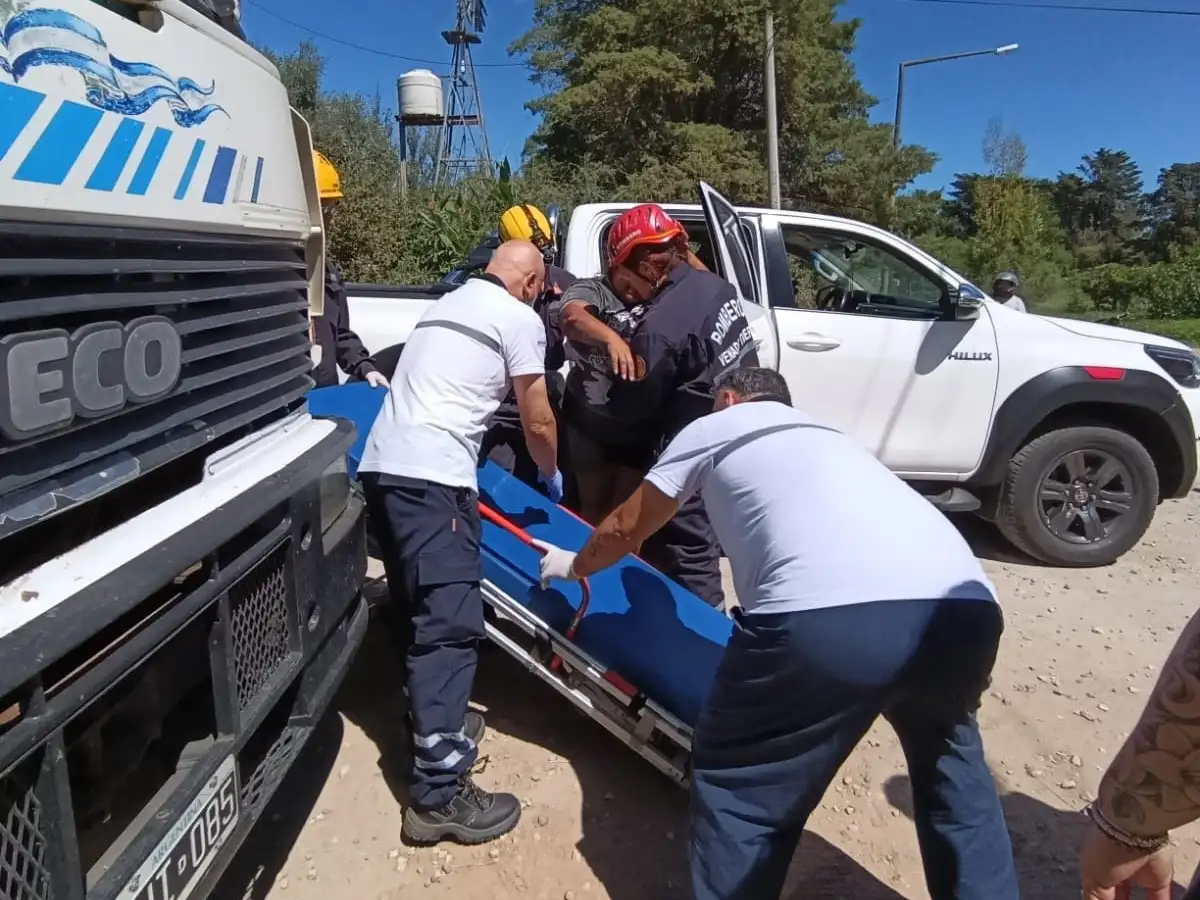 Servicios de Emergencias atendieron a la mujer herida.