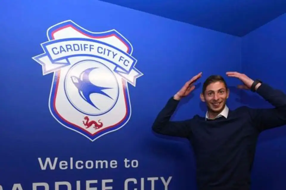 Desapareció el avión donde viajaba el futbolista Emiliano Sala