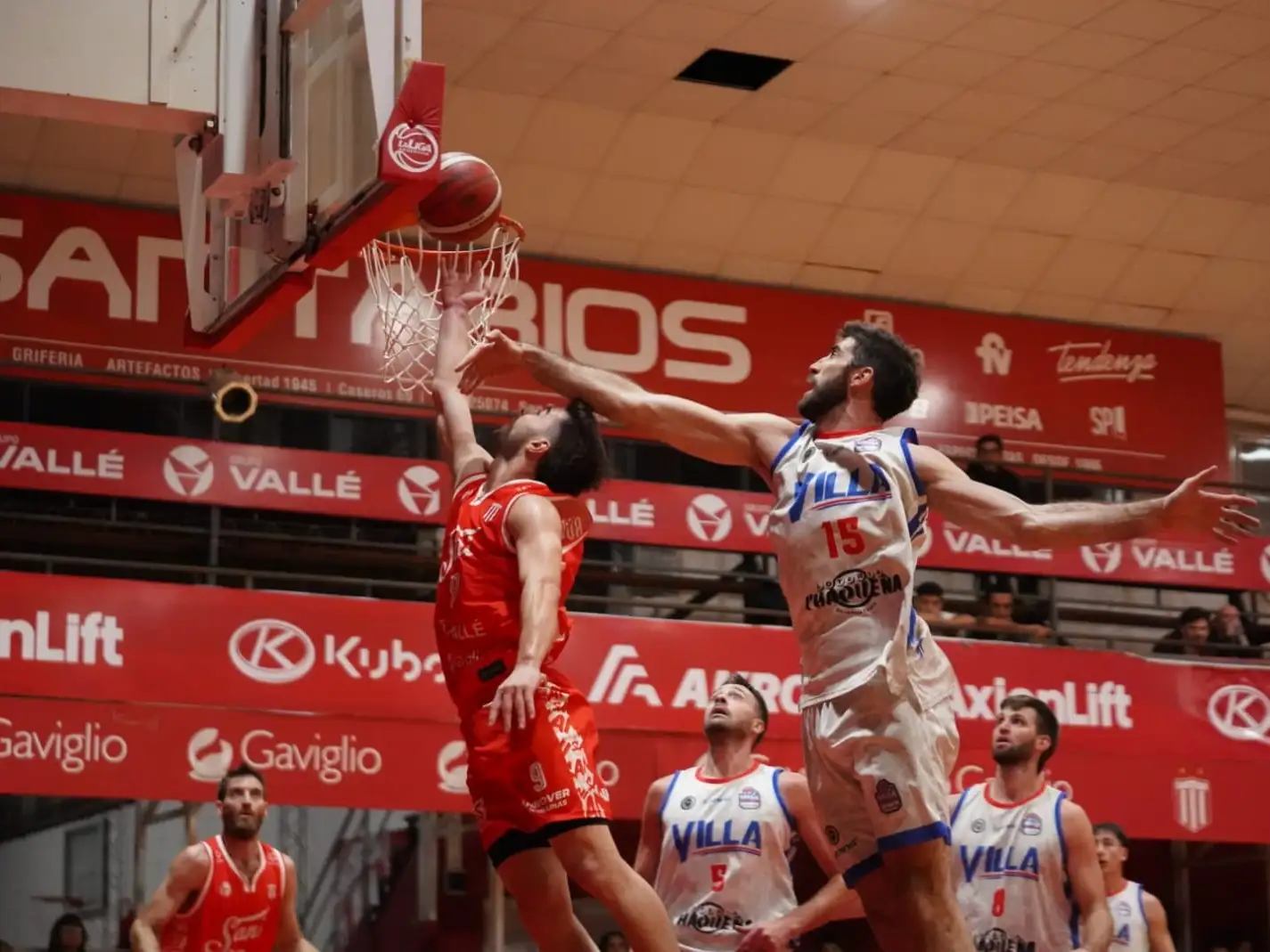 San Isidro ganó y se mantiene vivo en la serie