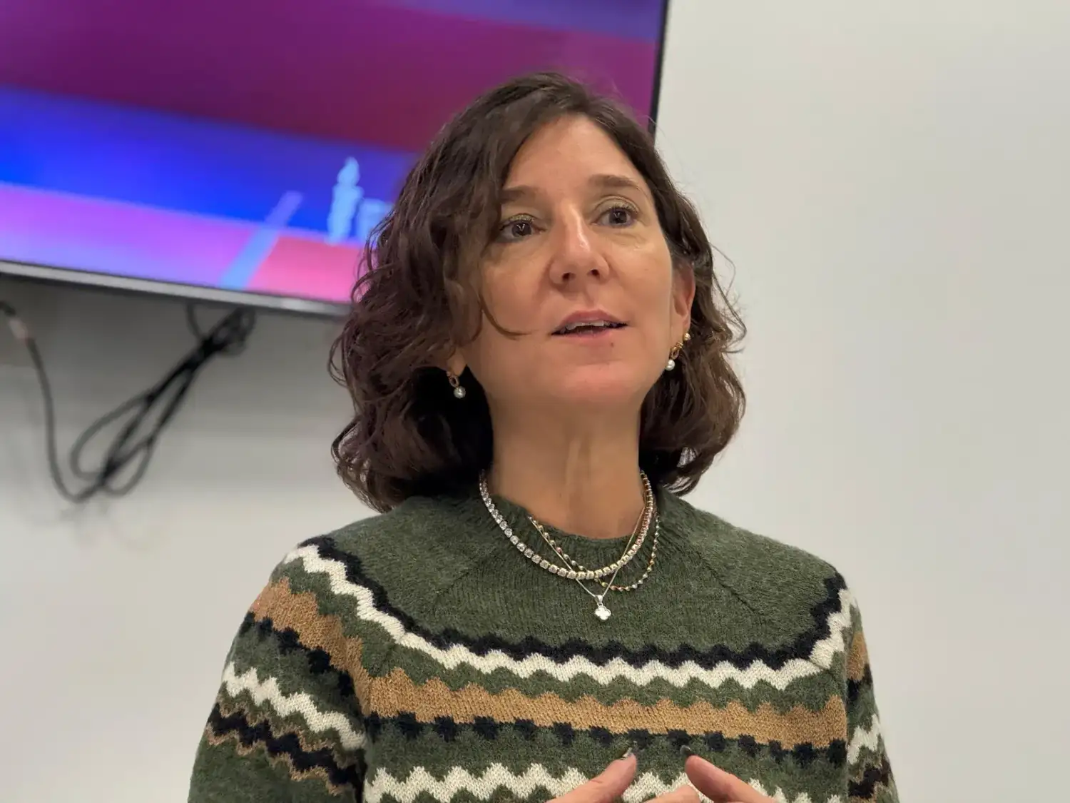 La funcionaria destaca la importancia de la formación técnica.