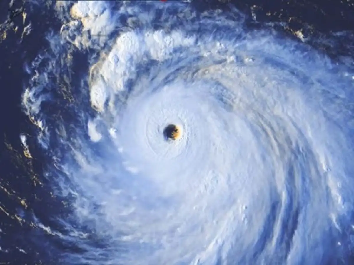 Ordenan una evacuación masiva en Japón por el tifón Haishen