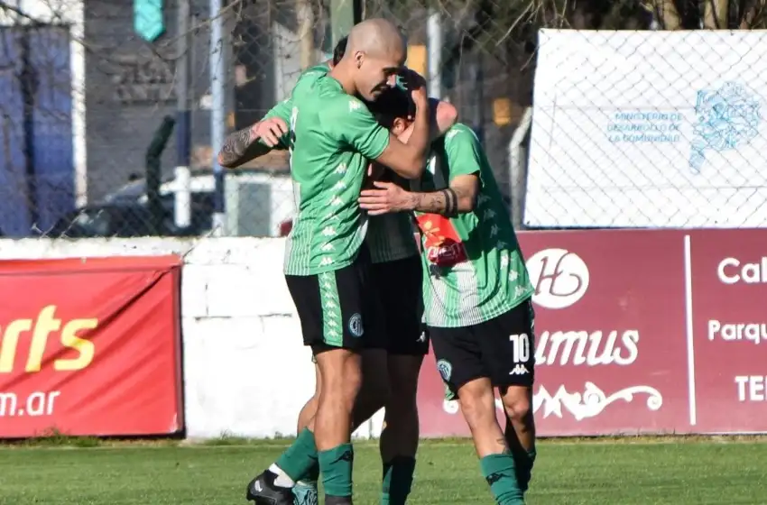 Fútbol local: goleada del campeón y cuatro definiciones por penales en octavos