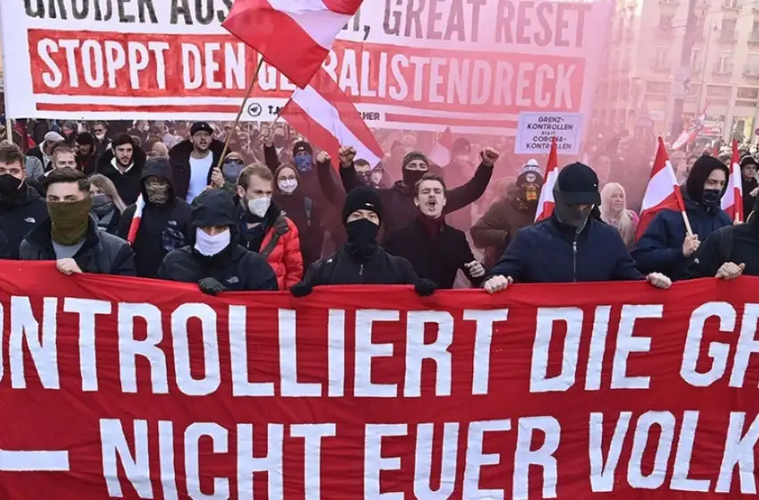 Austria entró en un nuevo confinamiento por coronavirus y hubo protestas